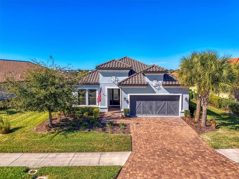 Under contract-accepting backup offers. ** ABSOLUTELY STUNNING - Beach Home for sale in Nokomis, Florida on Beachhouse.com