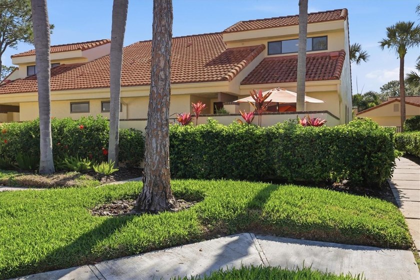 Beautifully Renovated 3BR Villa - Private Tropical Setting - - Beach Condo for sale in Sarasota, Florida on Beachhouse.com