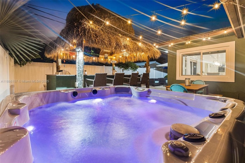 Prime location in Pompano Beach Estates--just a short walk to - Beach Home for sale in Pompano Beach, Florida on Beachhouse.com