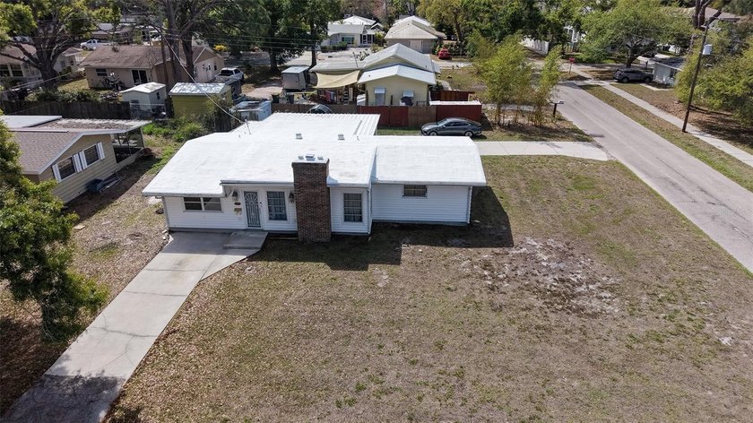 Located on a large corner lot in the heart of Arlington Park - Beach Home for sale in Sarasota, Florida on Beachhouse.com