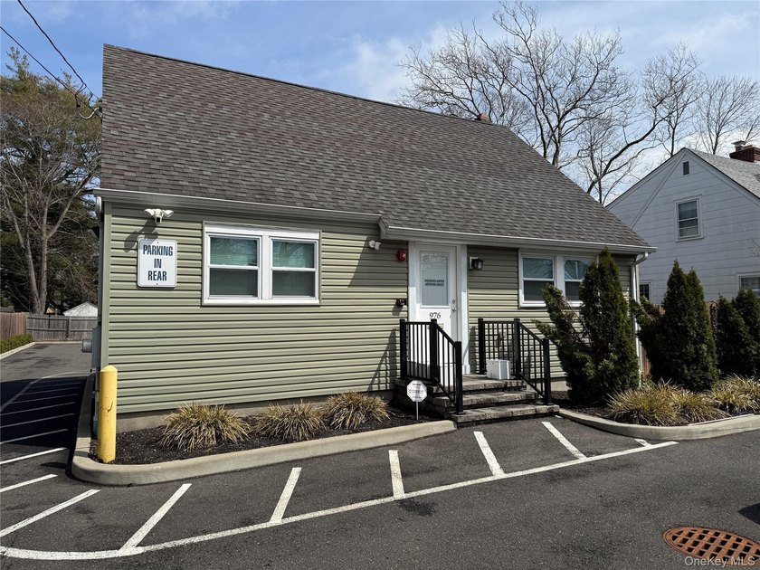 Prime opportunity to acquire a professional medical/office - Beach Office for sale in Riverhead, New York on Beachhouse.com