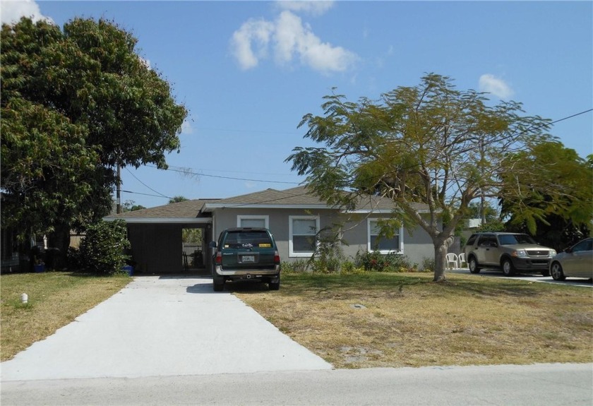 RARE, City of Vero Duplex, in an outstanding downtown location - Beach Townhome/Townhouse for sale in Vero Beach, Florida on Beachhouse.com