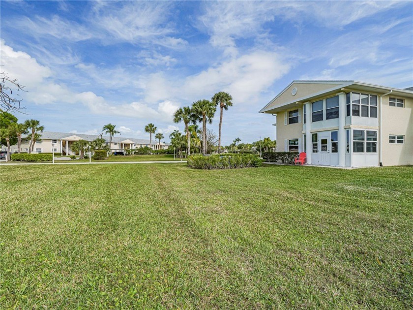 Impeccable, coastal delight --first floor w/ plank tile floors - Beach Home for sale in Vero Beach, Florida on Beachhouse.com
