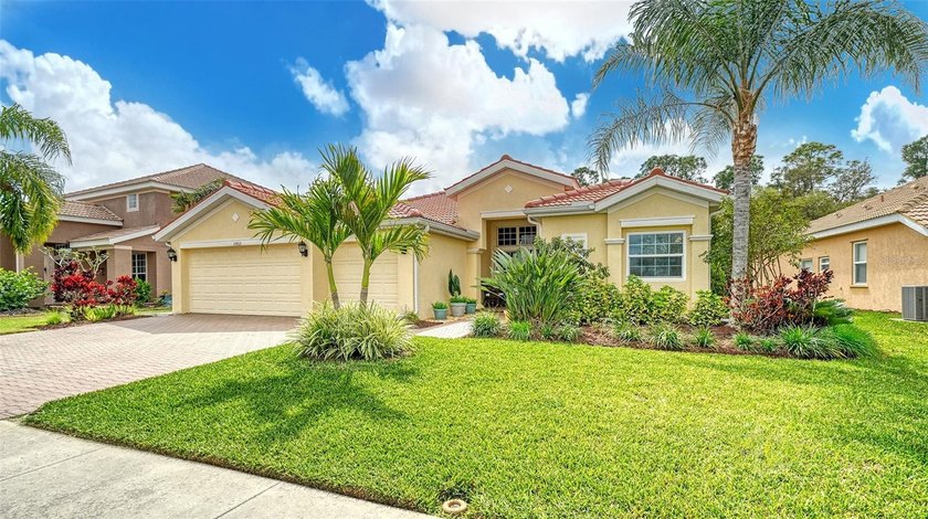 Under contract-accepting backup offers. LOCATION, LOCATION - Beach Home for sale in Venice, Florida on Beachhouse.com