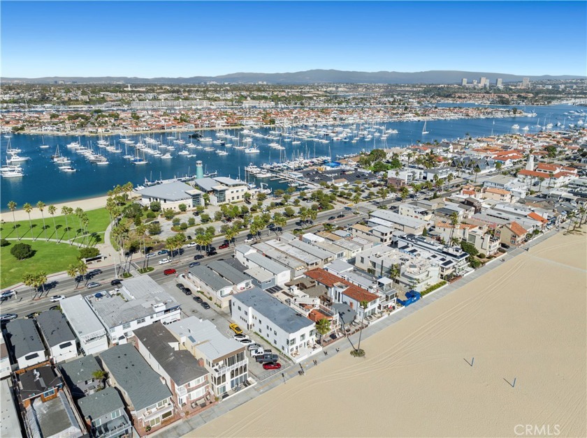Unique opportunity to own a fully renovated 11 unit oceanfront - Beach Home for sale in Newport Beach, California on Beachhouse.com
