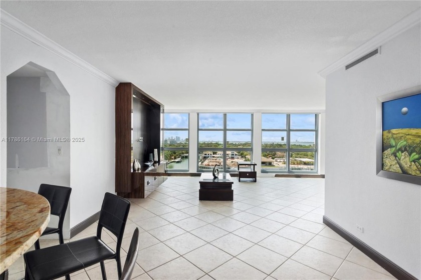THE BUILDING HAS RECENTLY COMPLETED AN UPGRADE OF HIGH-IMPACT - Beach Condo for sale in Miami Beach, Florida on Beachhouse.com