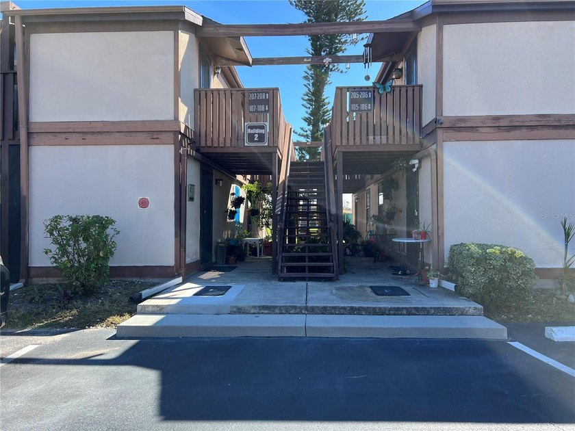 Welcome to this charming and well-maintained 2-bedroom - Beach Condo for sale in Bradenton, Florida on Beachhouse.com