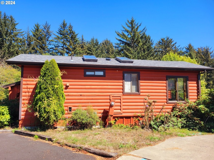 Priced to Sell! Own your own Cabin at Whaleshead Beach Resort - Beach Home for sale in Brookings, Oregon on Beachhouse.com