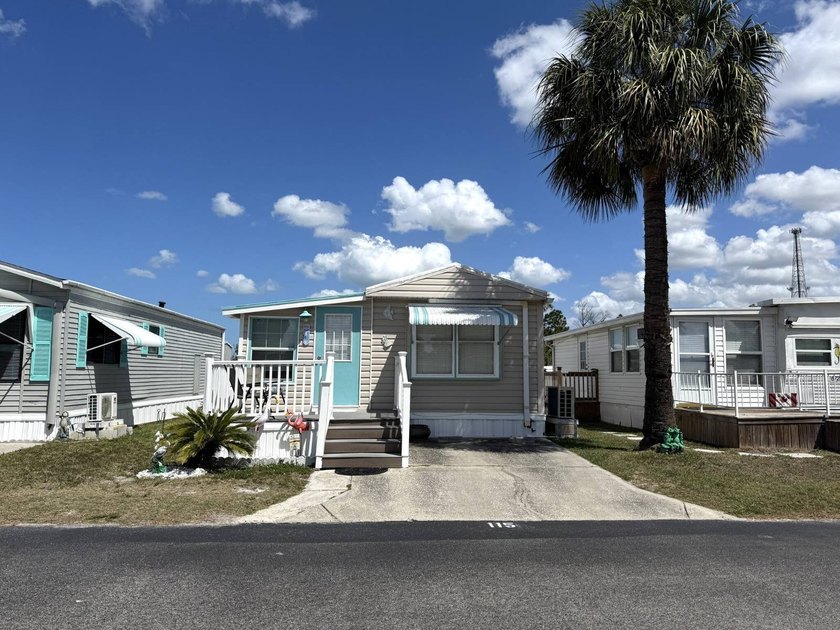 THE FLORIDA SUNSHINE AND GULF BREEZE AWAITS YOU AT THIS BEACH - Beach Home for sale in Port Richey, Florida on Beachhouse.com
