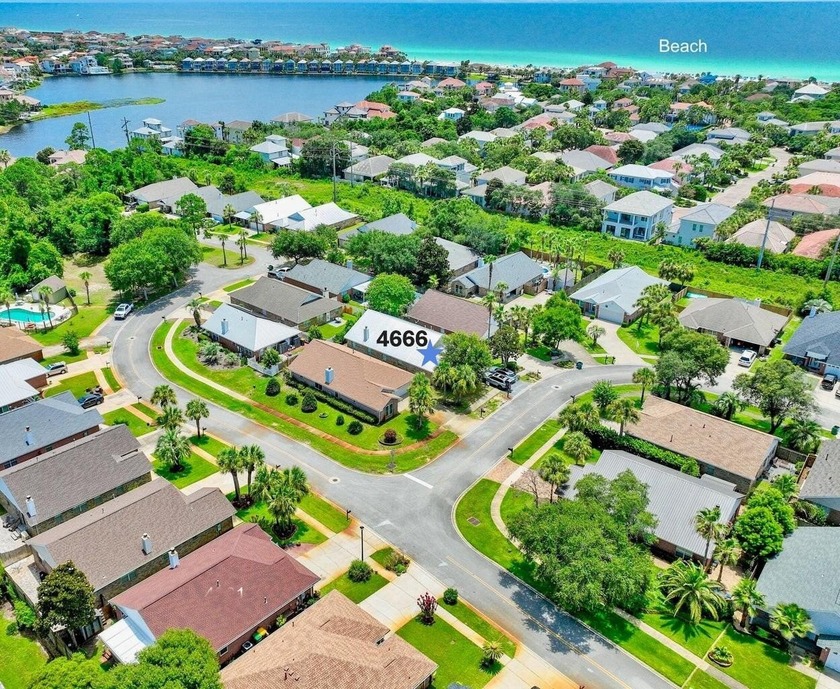 Welcome to Crystal Beach: Your Coastal Paradise! Discover the - Beach Home for sale in Destin, Florida on Beachhouse.com