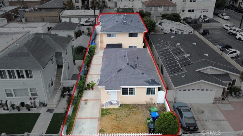 Presenting 4units in the city of San Pedro. With one unit vacant - Beach Townhome/Townhouse for sale in San Pedro, California on Beachhouse.com