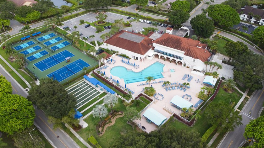 $5k buyer decorating credit at closing! All age, guard gated - Beach Condo for sale in Boynton Beach, Florida on Beachhouse.com