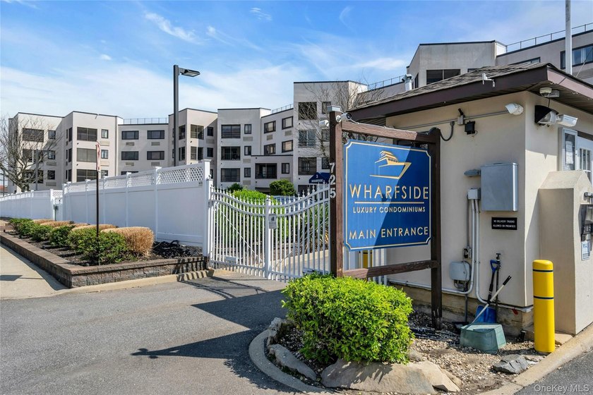Welcome to This Diamond, Renovated Condo Located Just One Block - Beach Condo for sale in Freeport, New York on Beachhouse.com