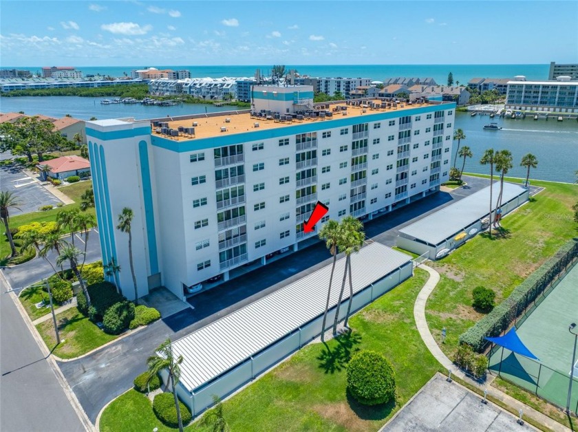One or more photo(s) has been virtually staged. Wow... This - Beach Condo for sale in Largo, Florida on Beachhouse.com