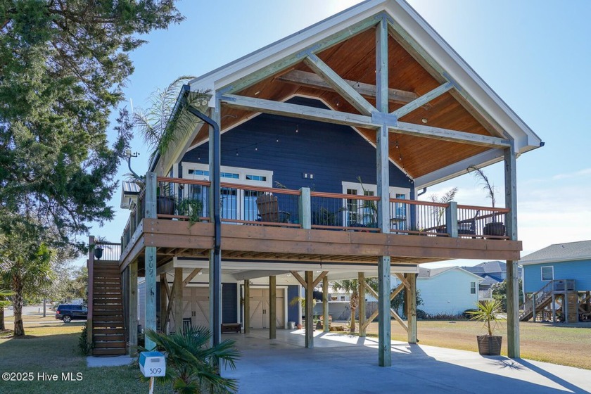 Gorgeous home nestled on the north end of Carolina Beach with - Beach Home for sale in Carolina Beach, North Carolina on Beachhouse.com