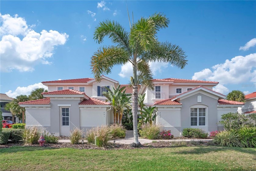 This distinguished condominium presents an impressive view of - Beach Condo for sale in Bradenton, Florida on Beachhouse.com