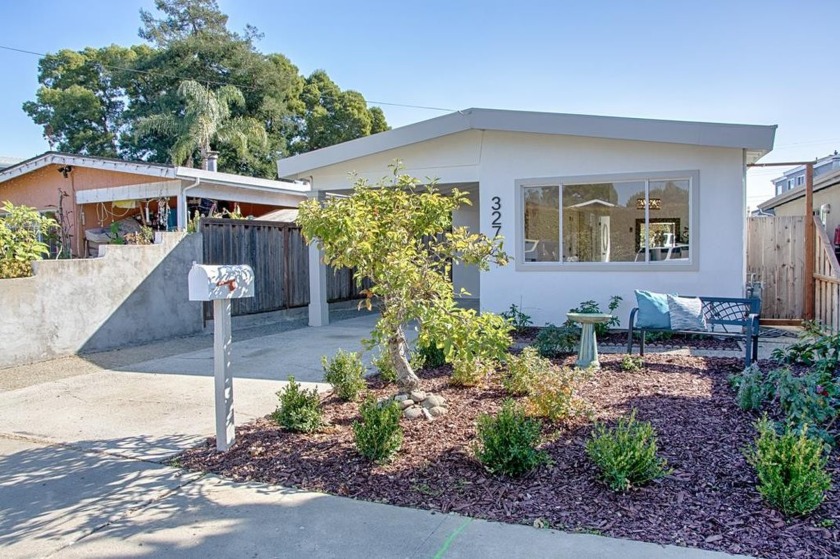 This delightful beach bungalow, nestled in Santa Cruz's - Beach Home for sale in Santa Cruz, California on Beachhouse.com