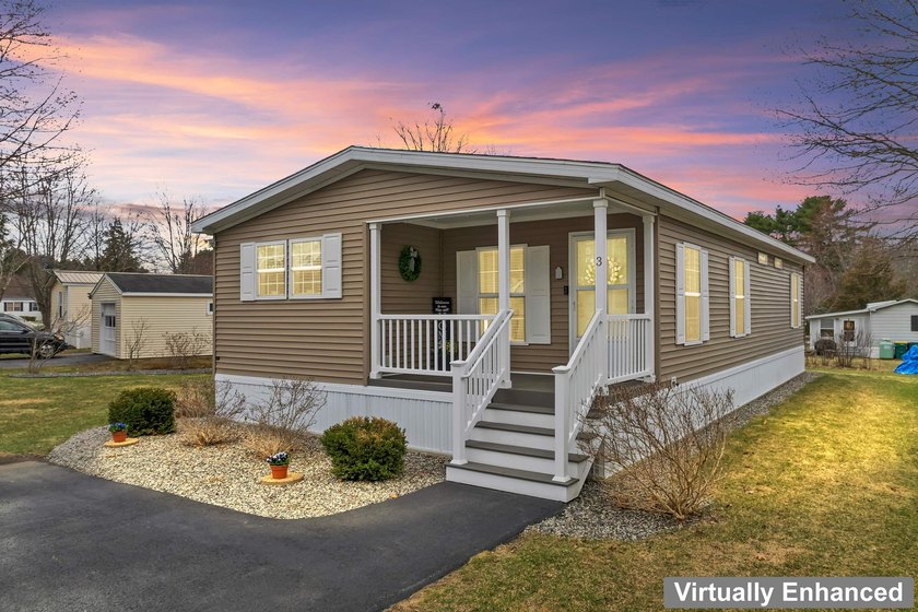Welcome to easy Seacoast living in the highly sought after - Beach Home for sale in North Hampton, New Hampshire on Beachhouse.com
