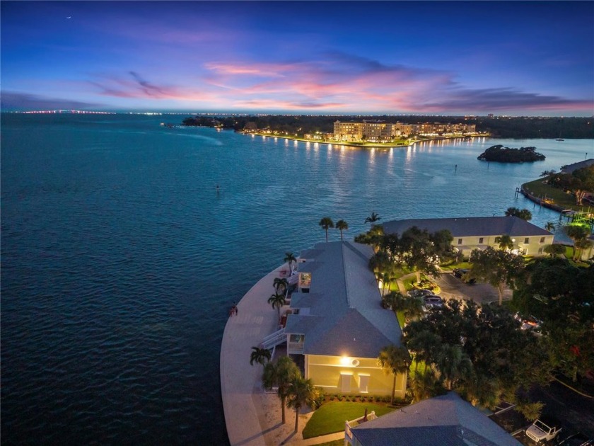 Waterfront 2BR/2BA Corner Unit Condo with Stunning Views of - Beach Condo for sale in St. Petersburg, Florida on Beachhouse.com