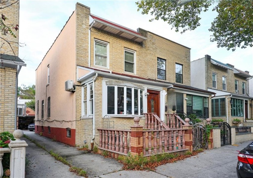 Welcome to this charming, attached home in the highly - Beach Home for sale in Brooklyn, New York on Beachhouse.com