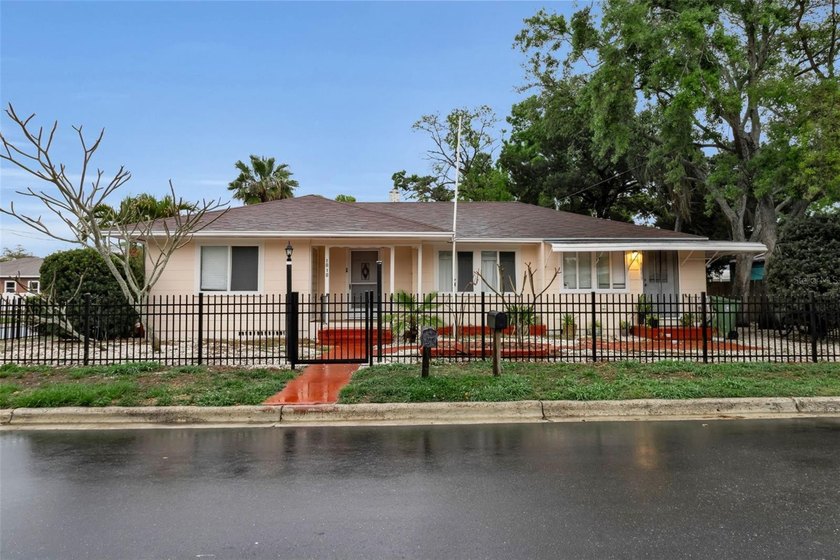 Prime Investment Opportunity in Bradenton's Village of the Arts
 - Beach Townhome/Townhouse for sale in Bradenton, Florida on Beachhouse.com