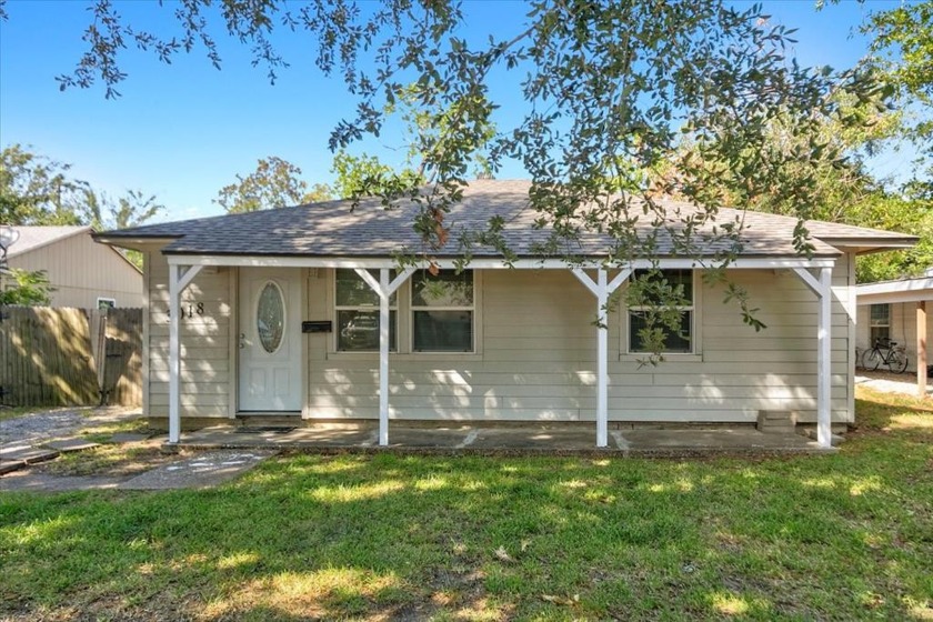 Adorable and affordable ready-to-move-in 2 bedroom 1 bath home - Beach Home for sale in Port Arthur, Texas on Beachhouse.com