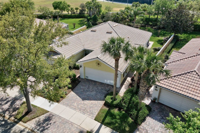 SELLERS OFFERING $5000 towards interior painting!!  2BR/2BA - Beach Home for sale in Vero Beach, Florida on Beachhouse.com