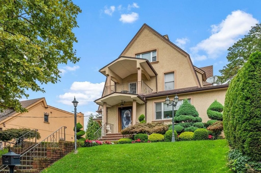 Detached 2 family brick house, Lot 60X10 in Dyker Heights. The - Beach Home for sale in Brooklyn, New York on Beachhouse.com