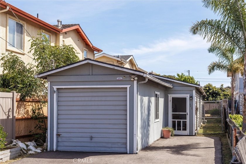 Welcome to your coastal retreat in the highly sought after West - Beach Home for sale in Grover Beach, California on Beachhouse.com