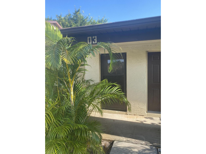 This charming one bedroom condo in a gated community offers the - Beach Condo for sale in Fort Pierce, Florida on Beachhouse.com