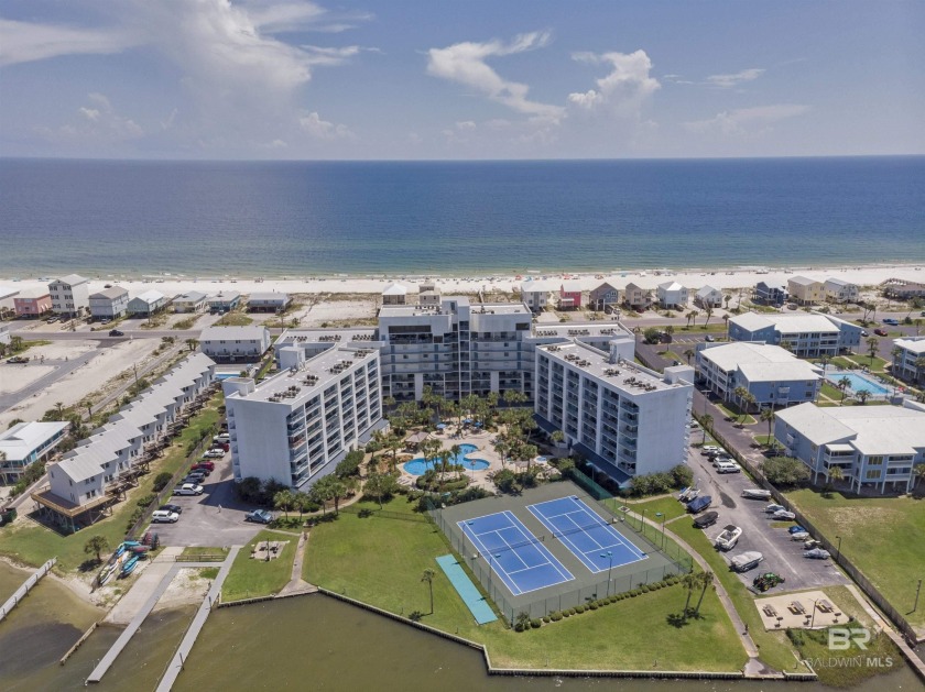 Gulf Shores Surf and Racquet Club is a resort style complex on a - Beach Condo for sale in Gulf Shores, Alabama on Beachhouse.com