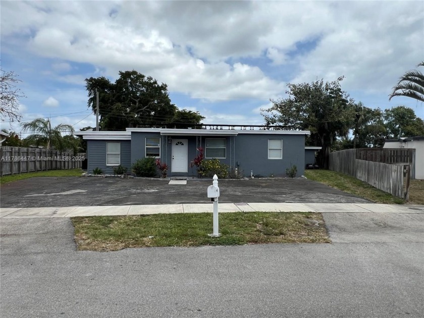 Investor Special! Income-Producing Duplex Style Property with - Beach Townhome/Townhouse for sale in Pompano Beach, Florida on Beachhouse.com