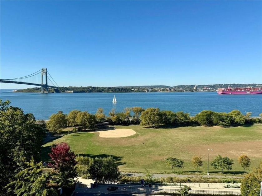 Breathtaking Views. Views. Views. And more views. This top-floor - Beach Other for sale in Brooklyn, New York on Beachhouse.com