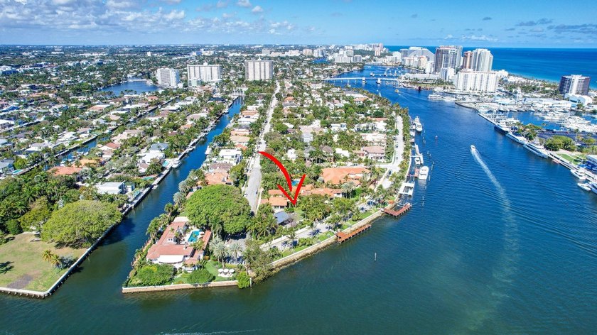Magnificent two-parcel .82 acre Idlewyld waterfront estate with - Beach Home for sale in Fort Lauderdale, Florida on Beachhouse.com