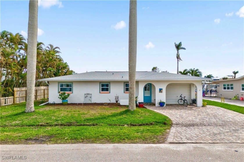 Kick back and relax in this charming cottage home on direct gulf - Beach Home for sale in Matlacha, Florida on Beachhouse.com