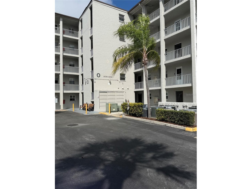 Welcome to your slice of effortless Florida living--this - Beach Condo for sale in Bradenton, Florida on Beachhouse.com