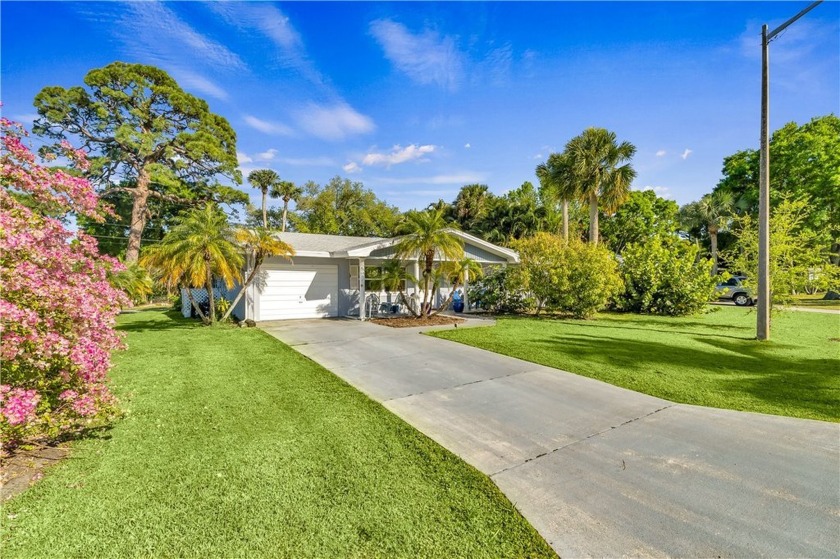 Walk to Miracle Mile  just 6 minutes from the beach--Oakmont - Beach Home for sale in Vero Beach, Florida on Beachhouse.com