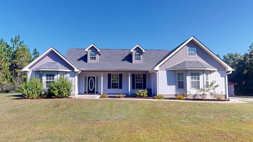 Welcome to your mini estate! Nestled on 2.15 acres this - Beach Home for sale in Milton, Florida on Beachhouse.com