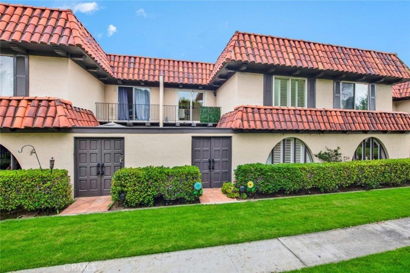 Resort-Style Living in Mesa Verde's *Club House Villas*, a Small - Beach Home for sale in Costa Mesa, California on Beachhouse.com