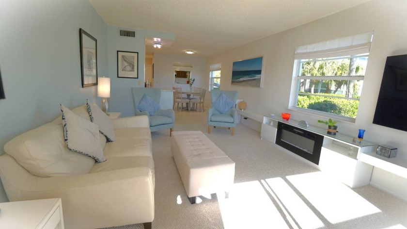 Feel the difference when you walk in you know you are in Florida - Beach Condo for sale in Vero Beach, Florida on Beachhouse.com