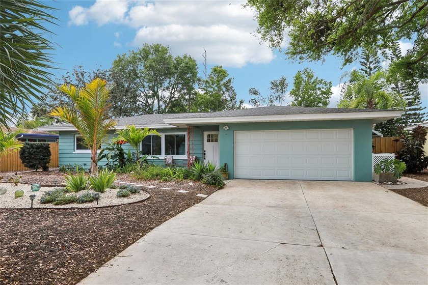 It doesn't get any better than this one!! Martha Stewart watch - Beach Home for sale in Dunedin, Florida on Beachhouse.com