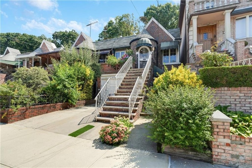 OH- Sunday 10/27 from 3:00-4:30 PM. 
Discover the charm of this - Beach Lot for sale in Brooklyn, New York on Beachhouse.com