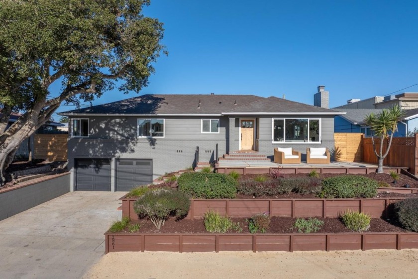 This beautifully renovated 3-bedroom, 2-bathroom home is a true - Beach Home for sale in Pacific Grove, California on Beachhouse.com