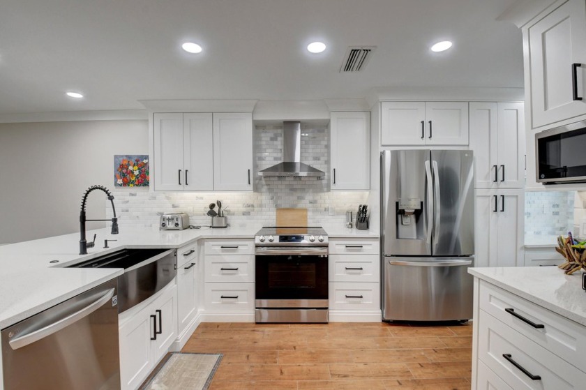 THIS UNIT CAN BE RENTED OUT IMMEDIAITLY AFTER PURCHASE!!! - Beach Home for sale in Delray Beach, Florida on Beachhouse.com