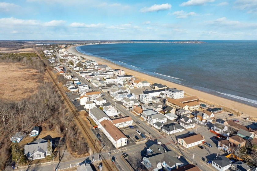 OPEN HOUSE SUNDAY, APRIL 21, 11-1
STEPS FROM THE BEACH
Don't - Beach Condo for sale in Old Orchard Beach, Maine on Beachhouse.com