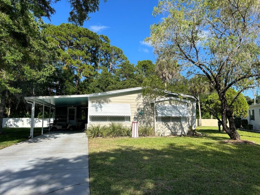 Move in ready! Step into this beautiful spacious 1596 - Beach Home for sale in Port Orange, Florida on Beachhouse.com