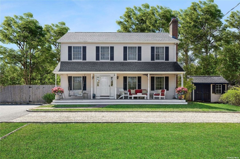 4538 Noyac Road - Beach Home for sale in Sag Harbor, New York on Beachhouse.com