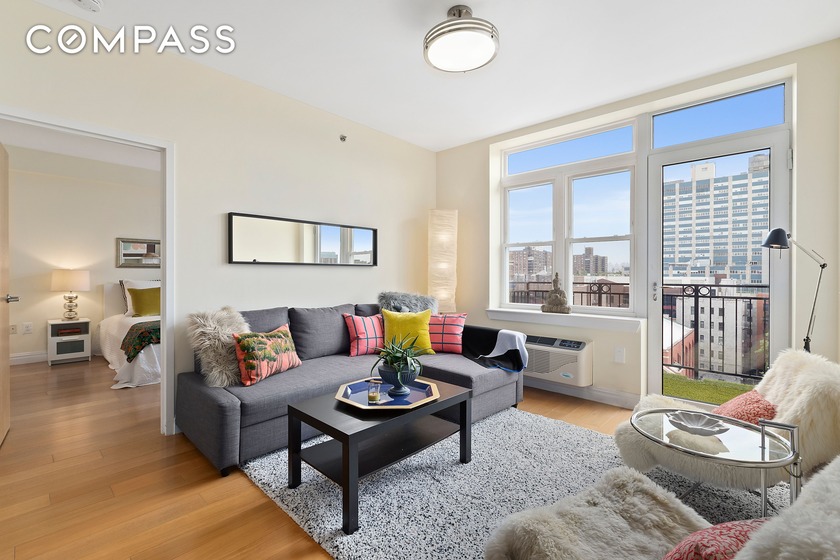 Spacious, sunny, top floor, 9 ceilings, are just some of the - Beach Condo for sale in New York, New York on Beachhouse.com