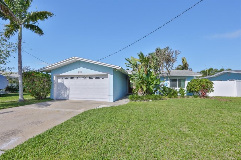 Welcome to 538 Lillian Dr, Madeira Beach, FL! This beautifully - Beach Home for sale in Madeira Beach, Florida on Beachhouse.com