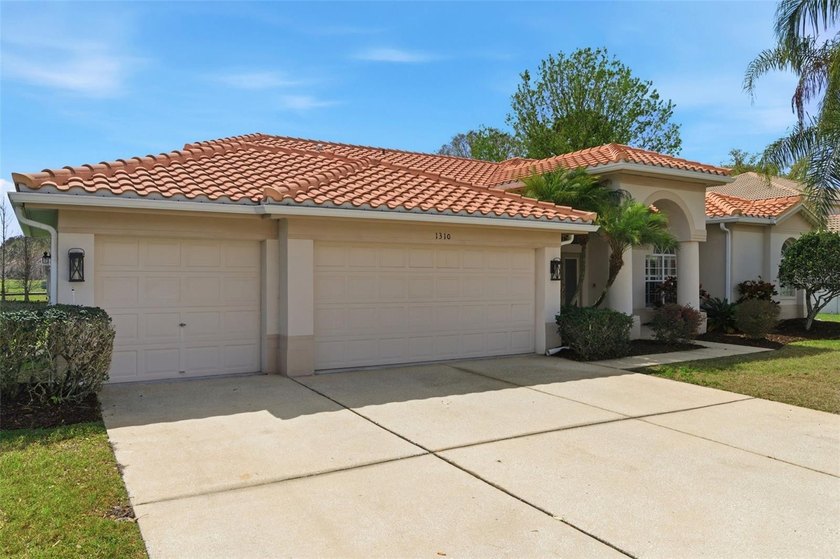 Welcome to the highly sought after Crescent Oaks community - Beach Home for sale in Tarpon Springs, Florida on Beachhouse.com